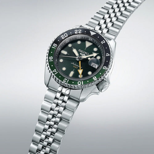 Seiko 5 Sports Green Dial Men 42.5mm SSK035K1
